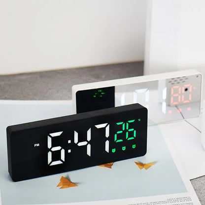 LED réveil numérique température Date affichage Snooze USB bureau miroir horloges LED pour la décoration du salon